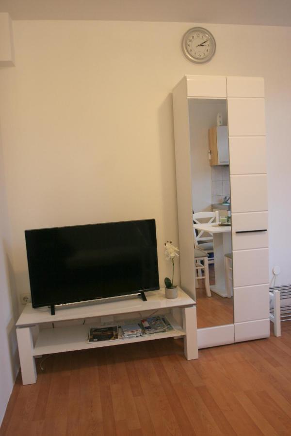 Studio Apartman Maria Cavle Exterior photo